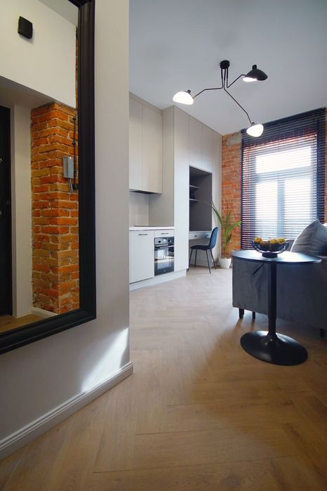 Mała Funkcjonalna kawalerka przy PANS