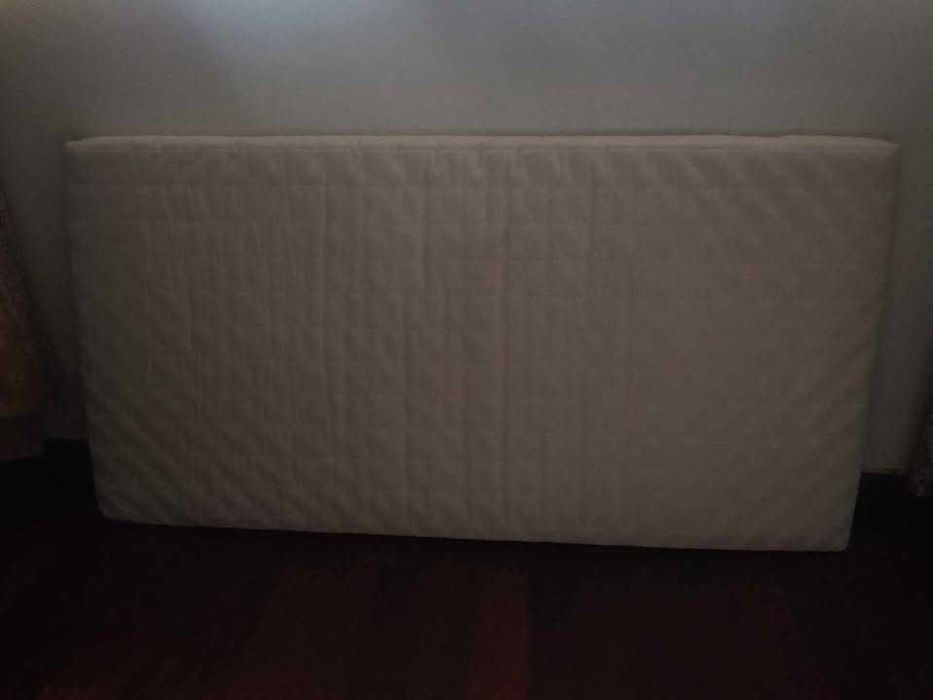 Cama de viagem e colchão