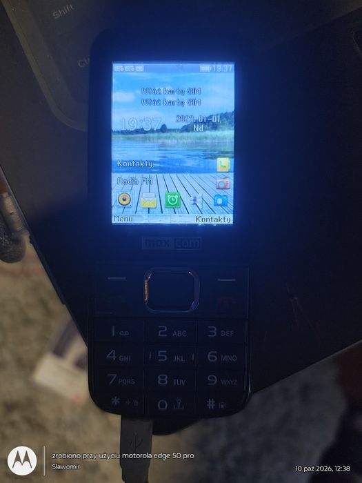 Telefon max com MM141 z aparatem