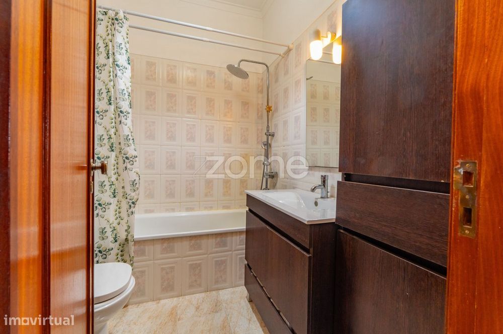 Apartamento T3 na Torre da Marinha, Seixal