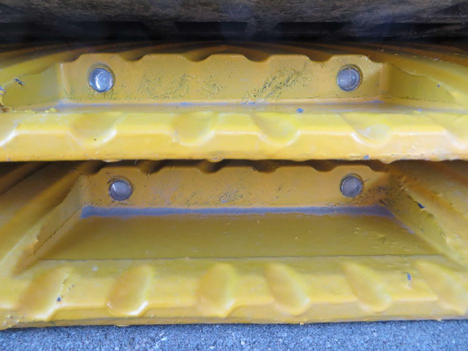 Próg zwalniający 3 metrowy Slowly5 ze śrubami montażowymi (1,5 mies)