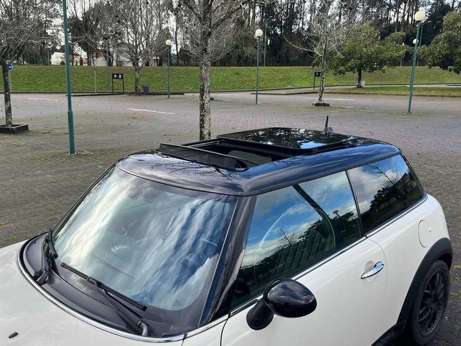 Mini Cooper 2011 1.6 D 116cv, GPS, Teto Panorâmico,  Banco Pele, Xenon