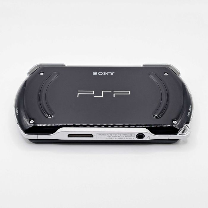 Konsola Sony PlayStation PSP GO 16GB Model N1004