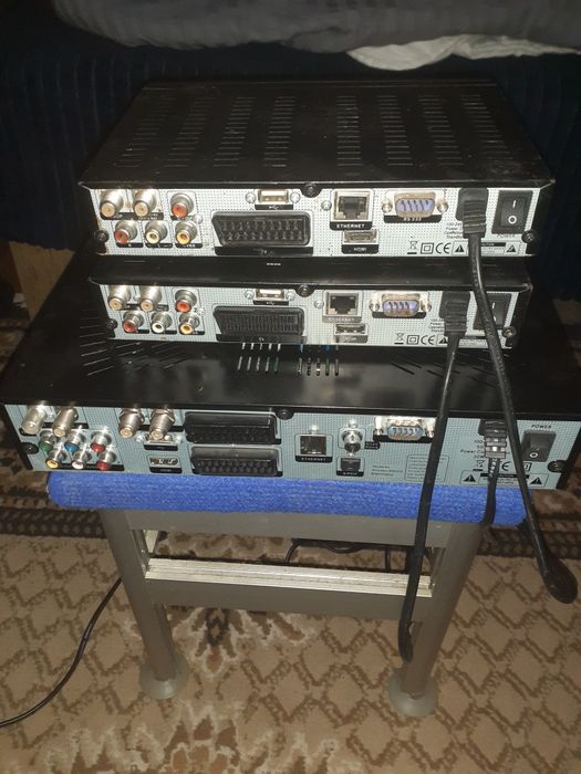 Спутниковый тюнер.