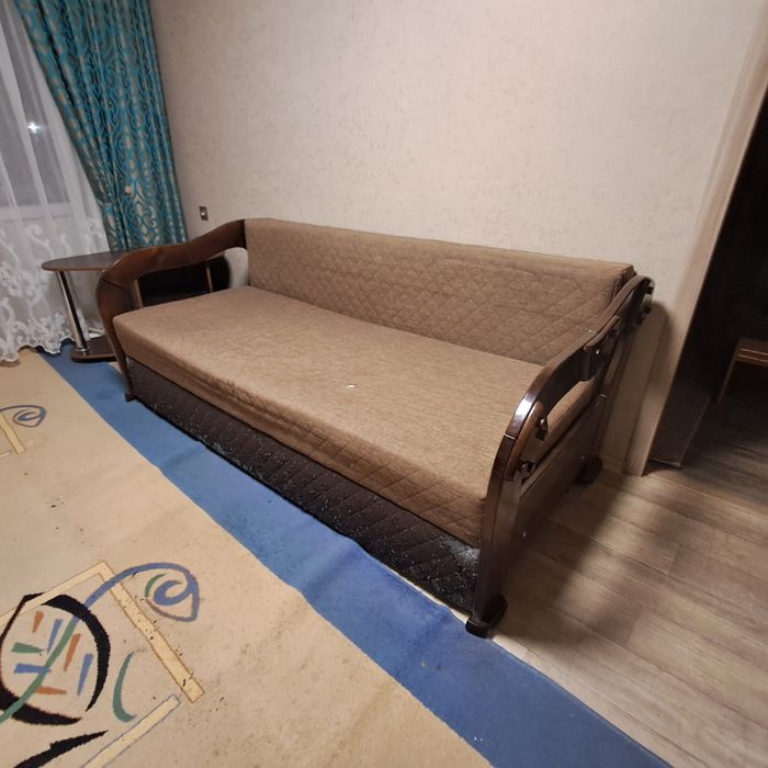 Диван ліжко кровать б.у. єврокнижка за пів ціни мебель меблі