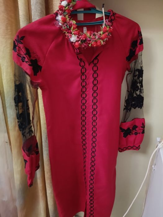 Жіноча сукня вишиванка