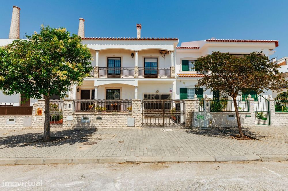 Moradia T5 em Samouco