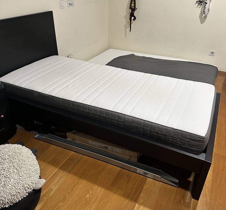 Cama de solteiro ikea como nova com colchão de Espuma