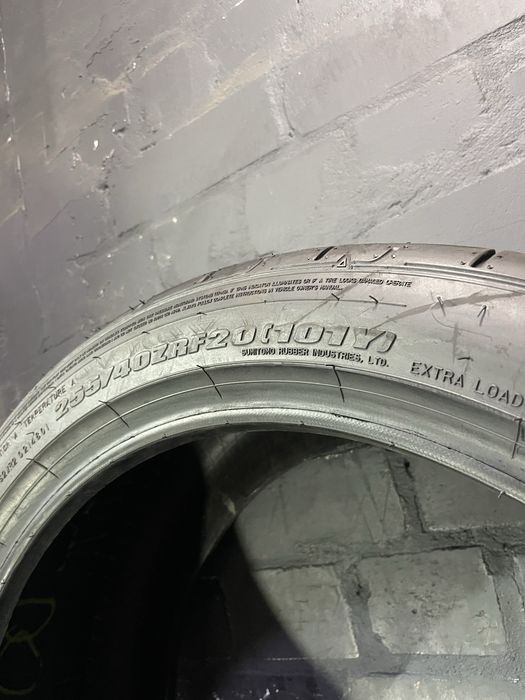 4шт Run Flat різноширокі від Nissan GT-R 255/40 + 285/35 R20 Dunlop GT600 DSST