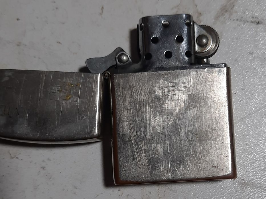 Бензиновая зажигалка zippo