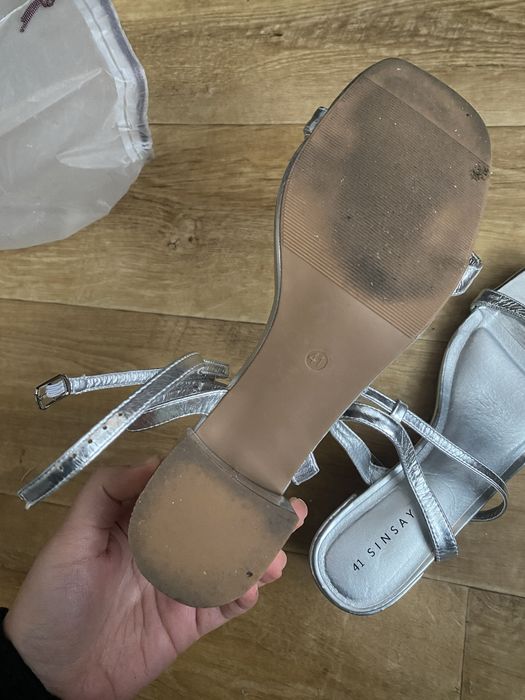 Сріблясті жіночі босоніжки