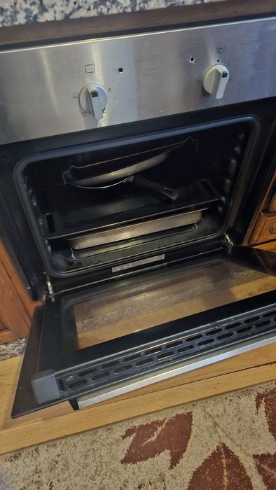 Placa e fogão a funcionar