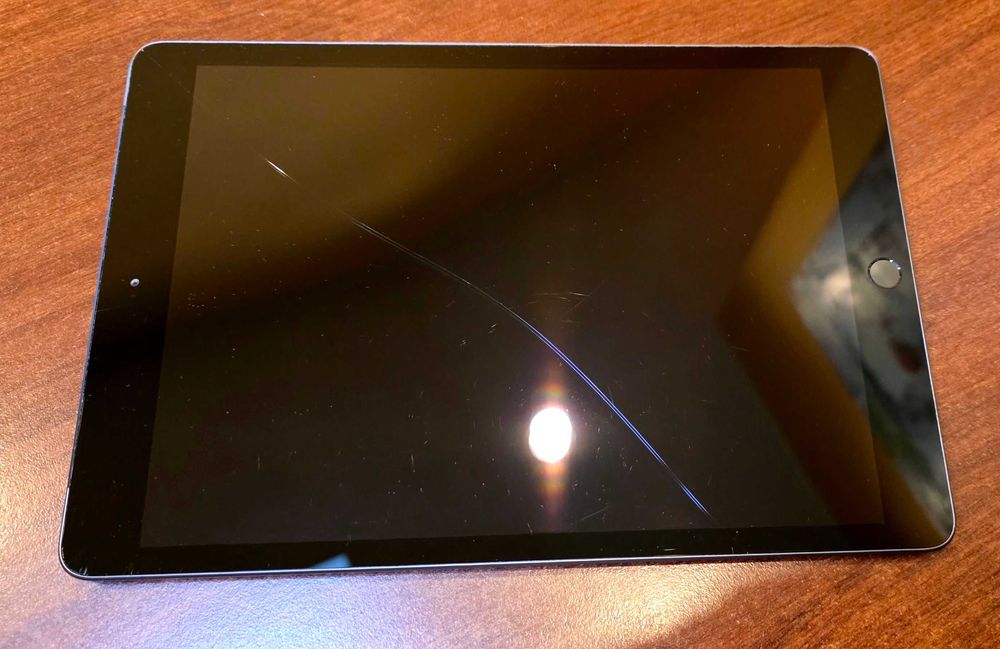 Tablet Apple Ipad 7 generacji A2198 10,2", LTE Cellular