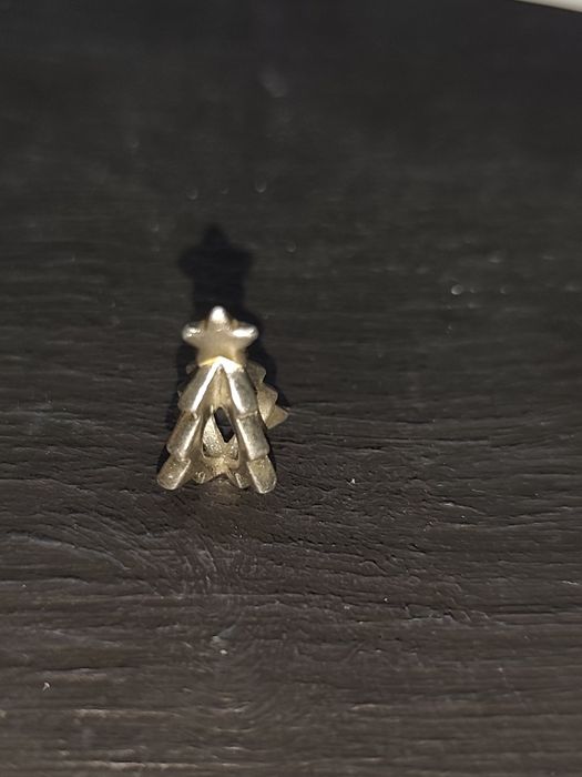 Charms wykonany z srebra 925.
