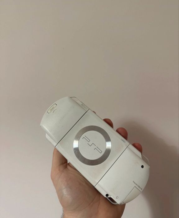 PSP 1000 ceramic white ark4 cfw