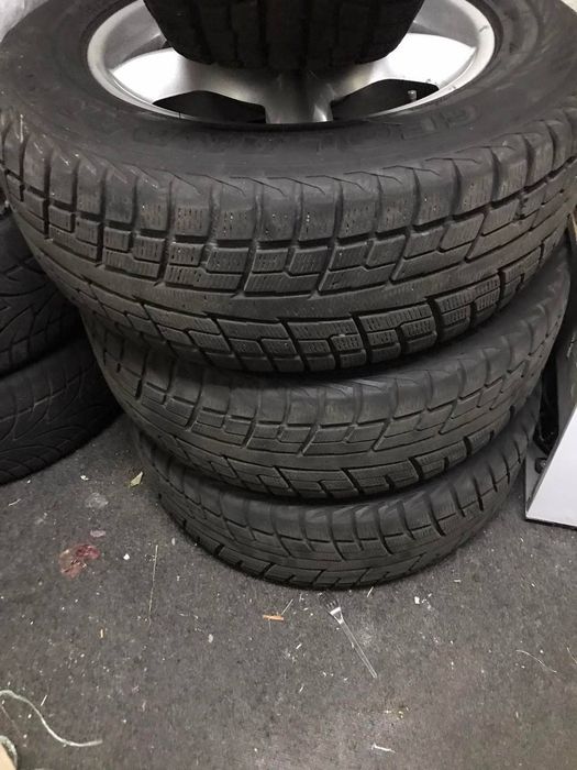 Продам комплект коліс BMW 235/65/17R