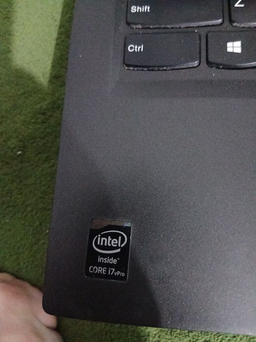 Sprzedam laptop lenovo x1 carbon