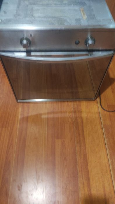 Продам Газову Духовку ARISTON