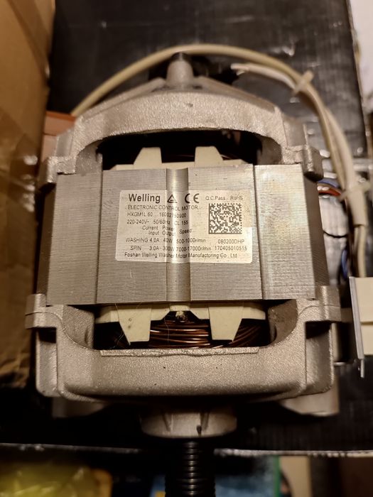 "" Pralka Indesit - silnik