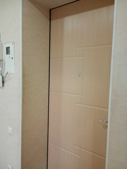 + Продам  2 кім. квартиру пр.Соборний , 39999 дол.