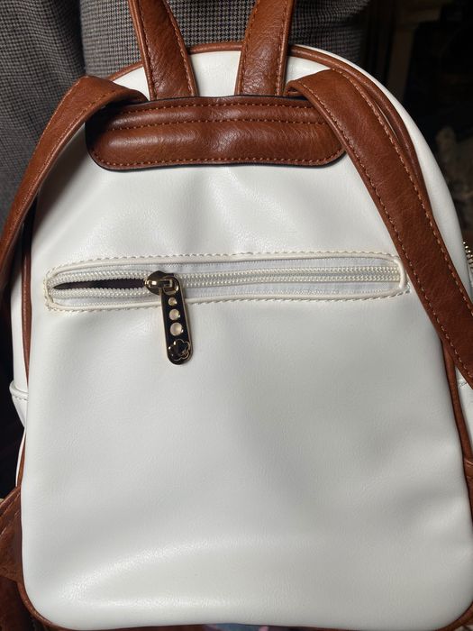 Mochila Branca & Castanha