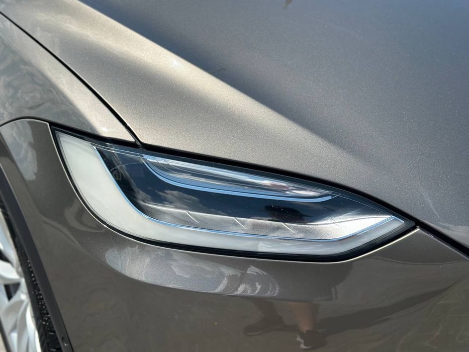 Tesla Model X 2016