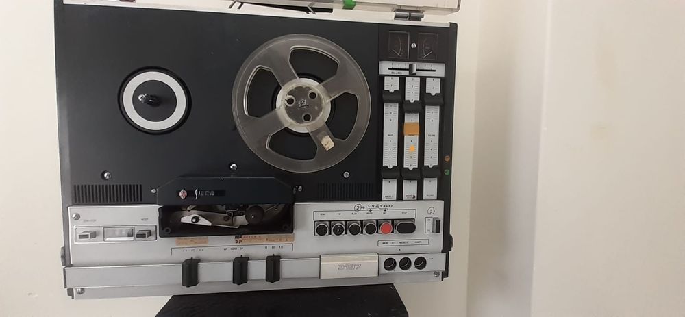 Gravador e  reprodutor de bobines (reel to reel) SIERA 9197 (Philips)
