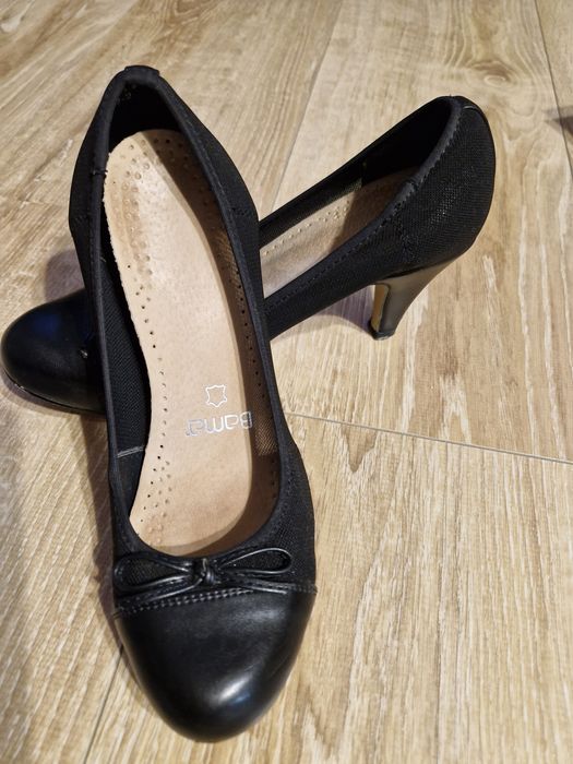 Buty na obcasie 38