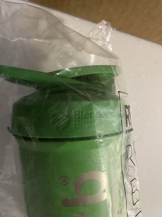 Бутылка для спорта шейкер  blender bottle