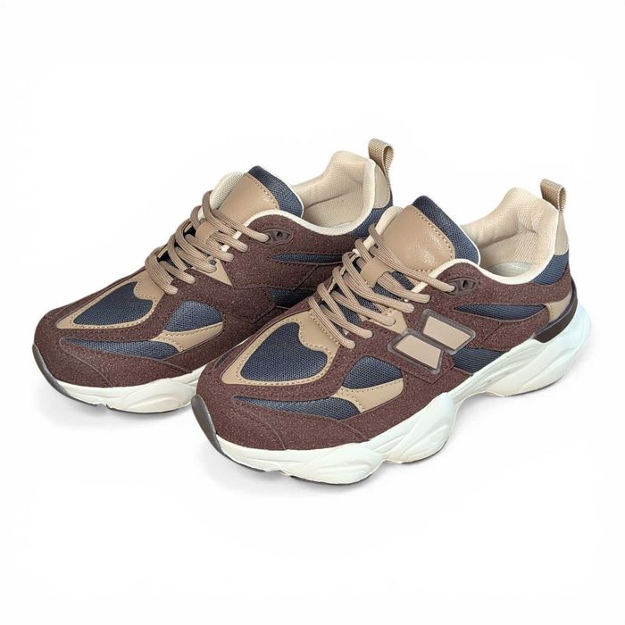 Женские кроссовки в стиле New Balance