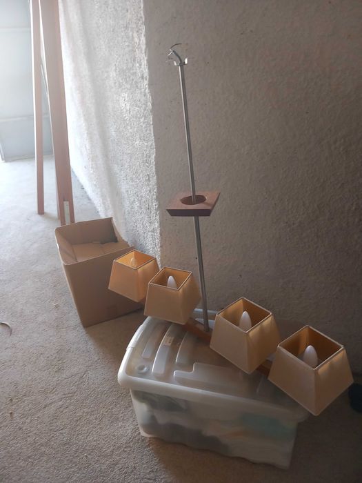 Candeeiro de madeiea