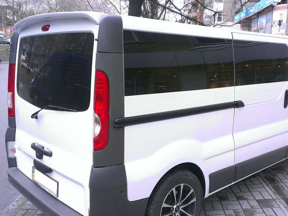 Спойлер на ляду на Опель Виваро Трафик Примастар Спойлер Vivaro