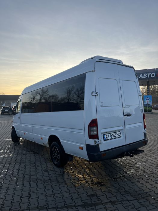 Mecedes-Benz Sprinter 316cdi легковий 8+1
