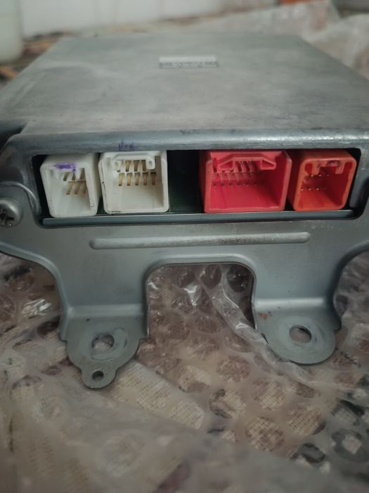 Компьютер ВВБ battery sensor Lexus RX400h 06-09 8989248010