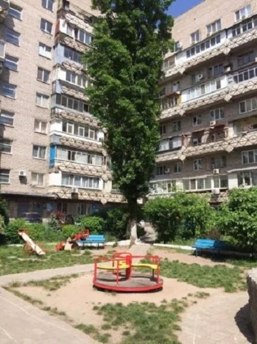 Продам 3-х Центр проспект Поля / Кірова низ ТЦ Миріада