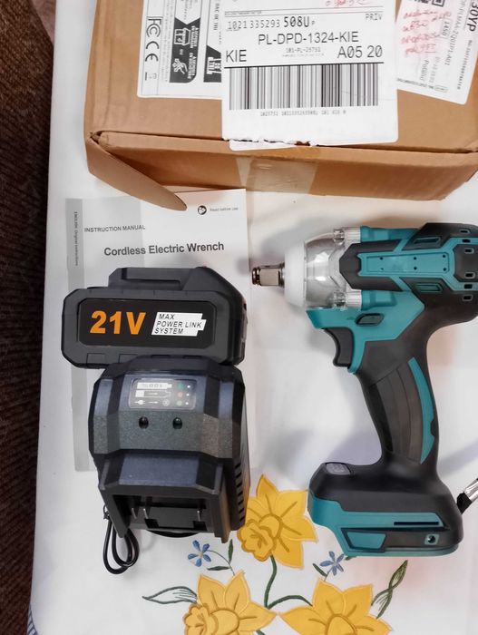 Klucz Udarowy Akumulatorowy 20V, Nowy z Akumulatorem 5 Ah i ładowarką