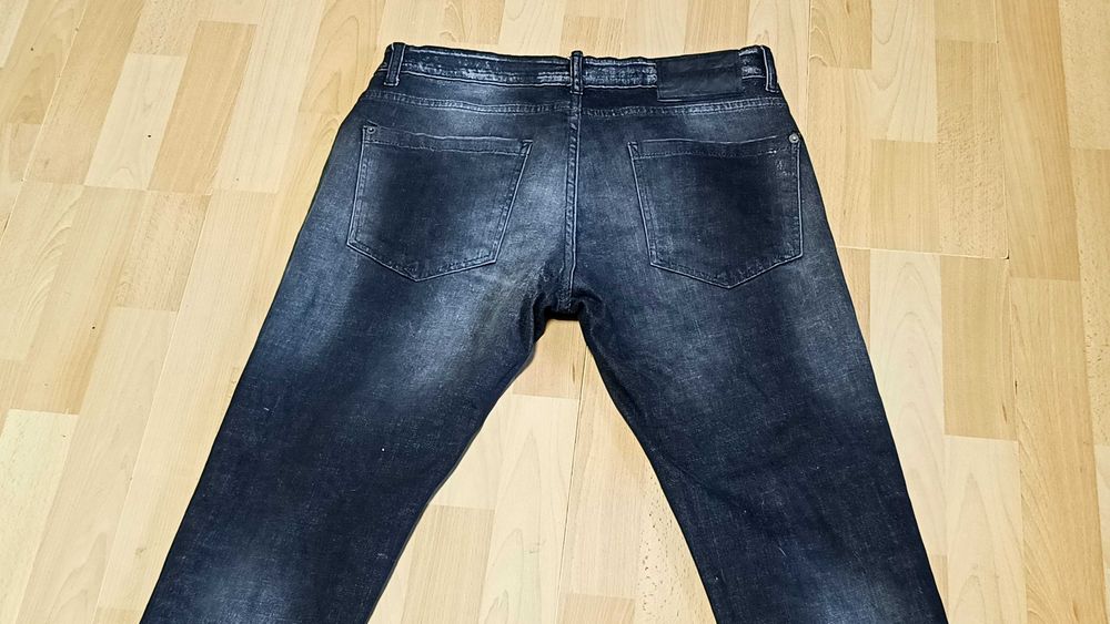 Męskie spodnie jeansowe DSQUARED 2 r.L(50) stan bardzo dobry