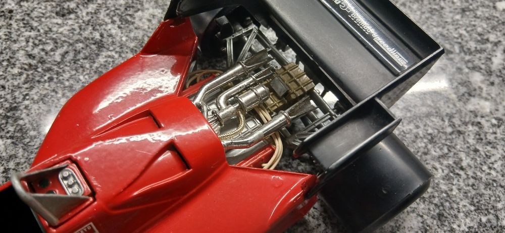 Miniatura Ferrari 126 C4 Bburago 1:24
