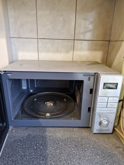 Мікрохвильова піч Delfa