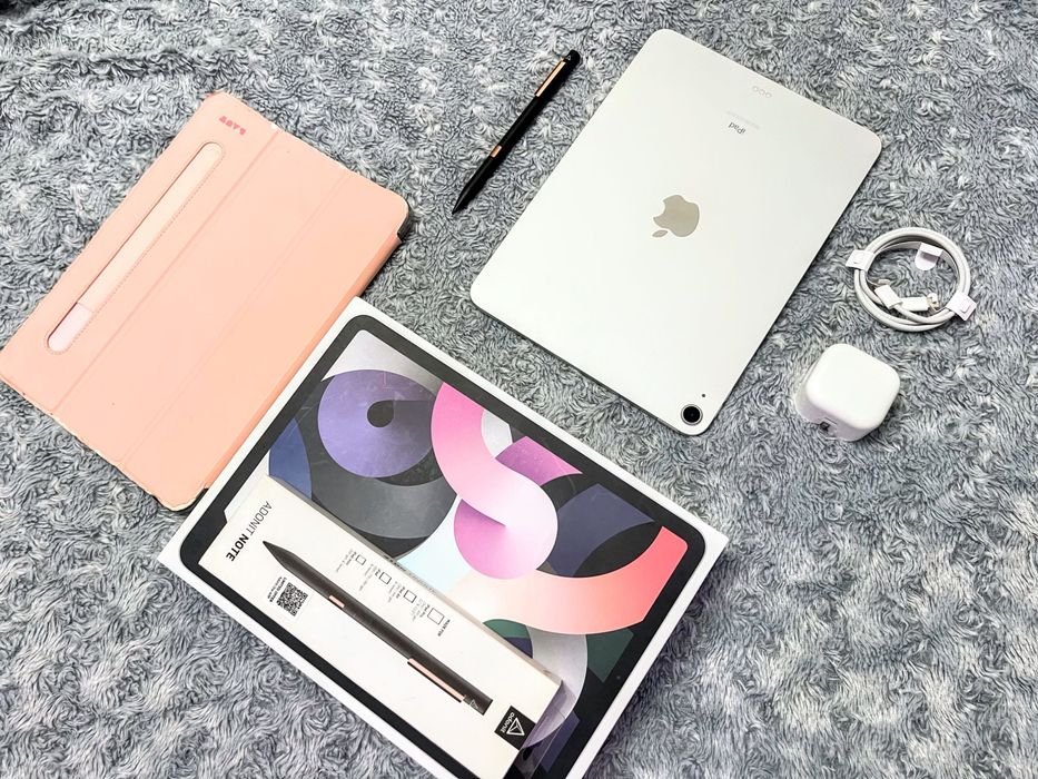 IPad Air 4 (64 gb) wi-fi, комплект + подарки! A2316