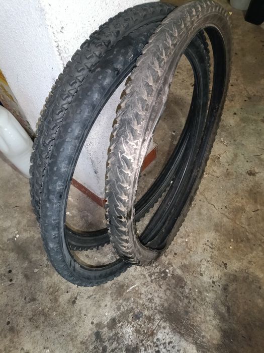 5€  3 pneus razoáveis para rodas de bicicleta 26