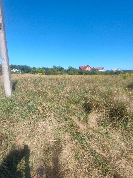 Продам гарну ділянку в передмісті