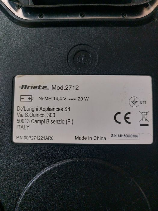 Продам робот пылесос Ariete 2712