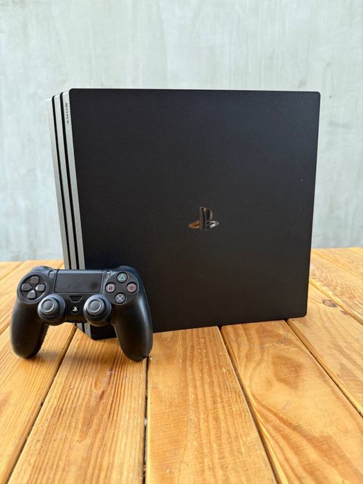 Продам PS4 pro 1TB