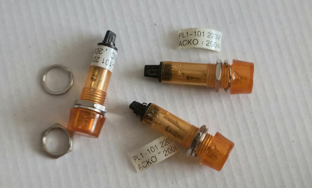 PL1-101 220B Сигн.арм. жовта