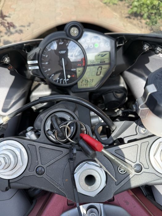 Мотоцикл Yamaha YZF R1 crossplane з документами