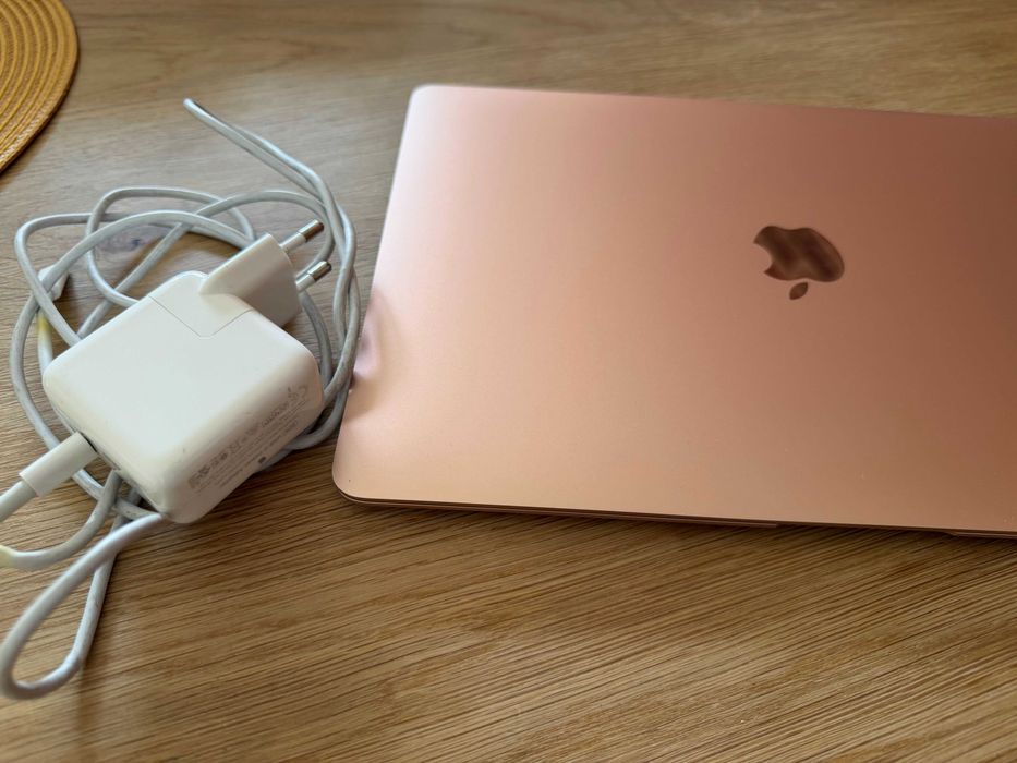 Macbook Air Retina 13-calowy 8GB