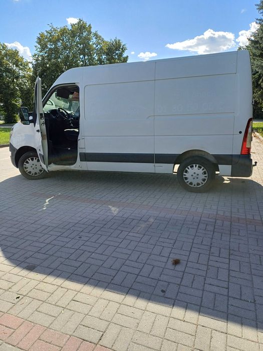 Samochód Nissan NV400