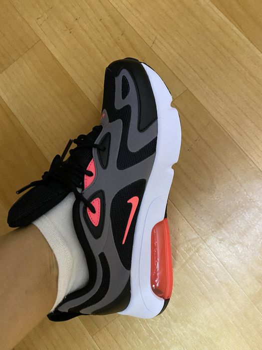 кроссовки женские Nike
