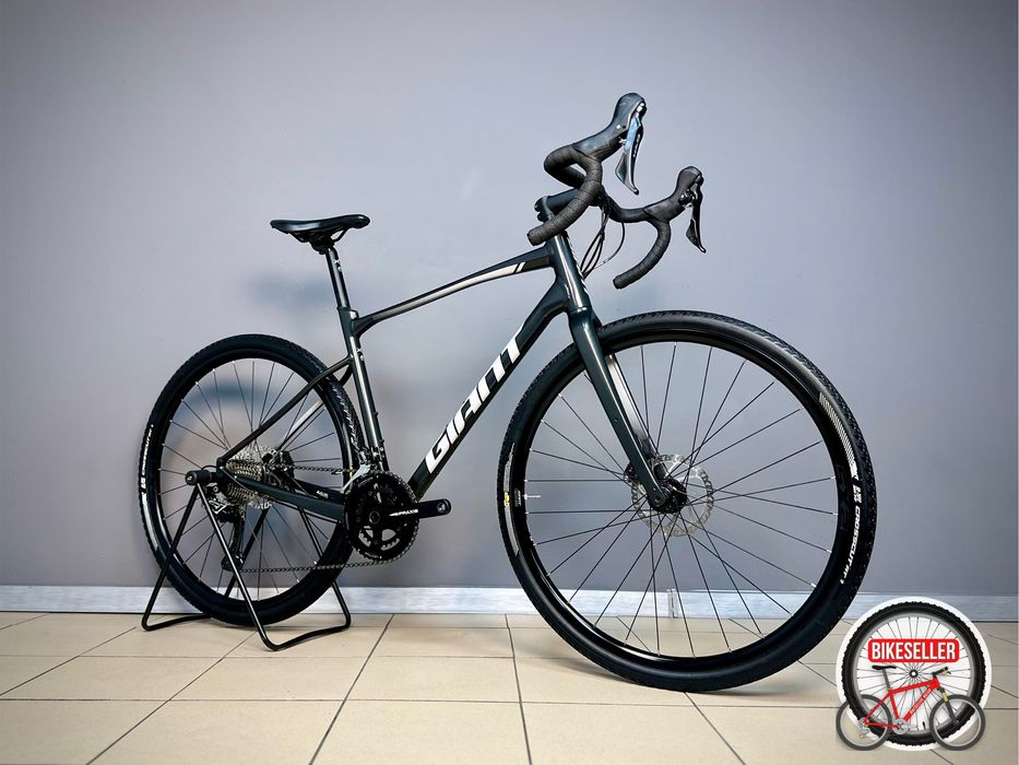 Гравел Giant Revolt M GRX